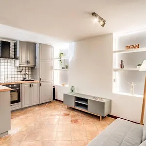 https://fresh-house-doria-pamphili.it-romehotels.com